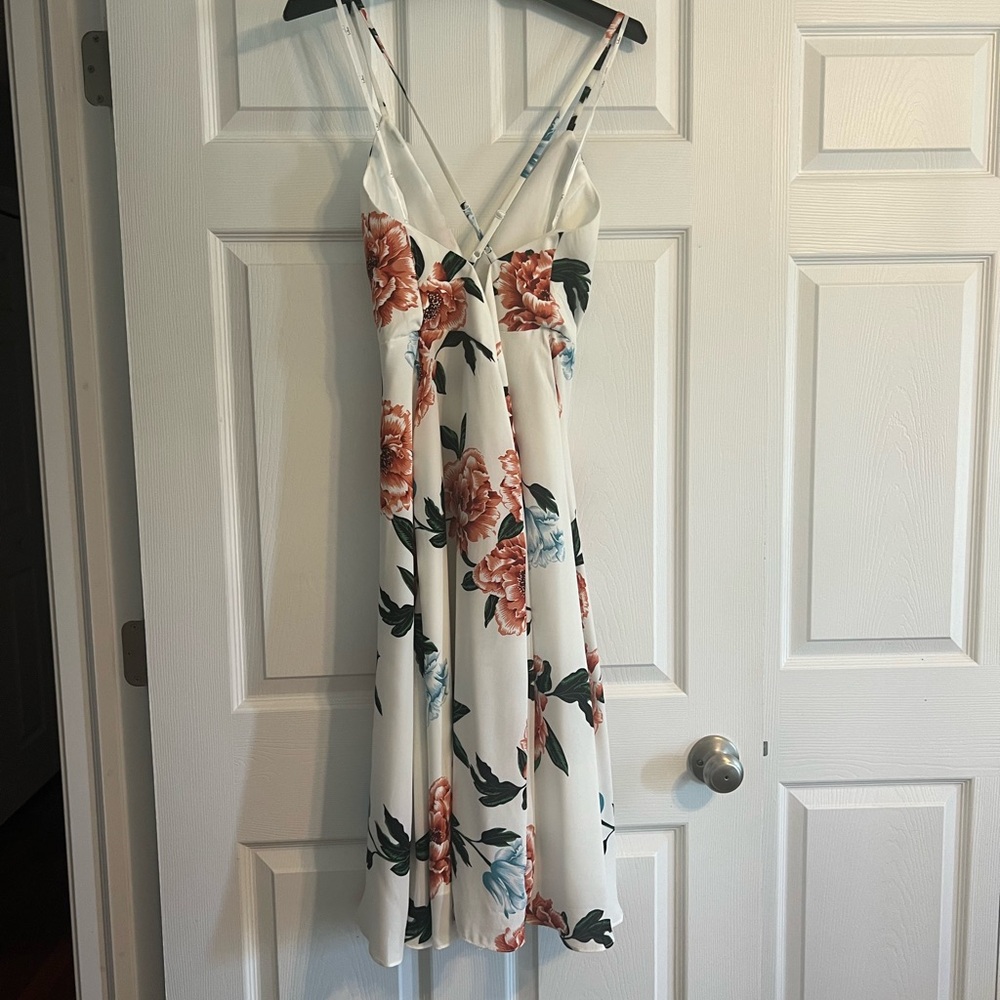Lulu’s Floral Midi Dress